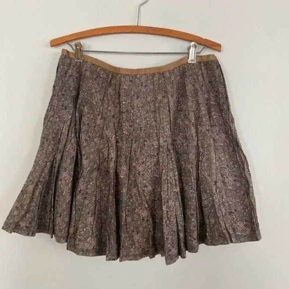 UO Staring at Stars Brown Floral Skirt - Picture 2 of 10